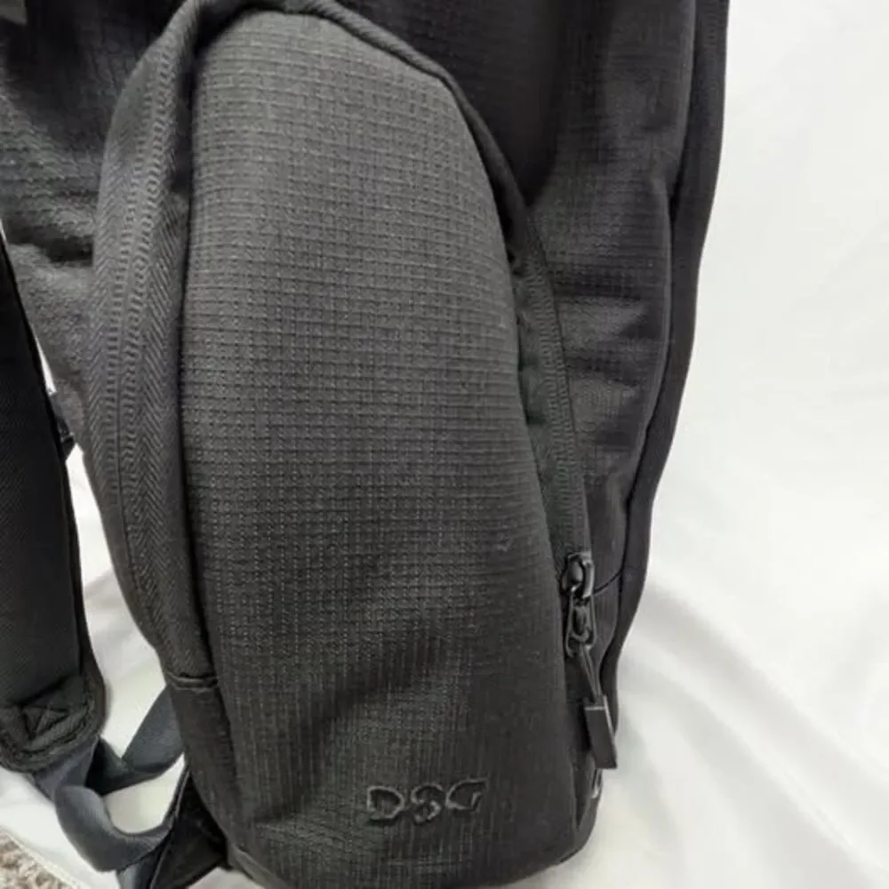 DSG (Dick's Sporting Goods) Backpack Black Large 28L Sports School All Purpose